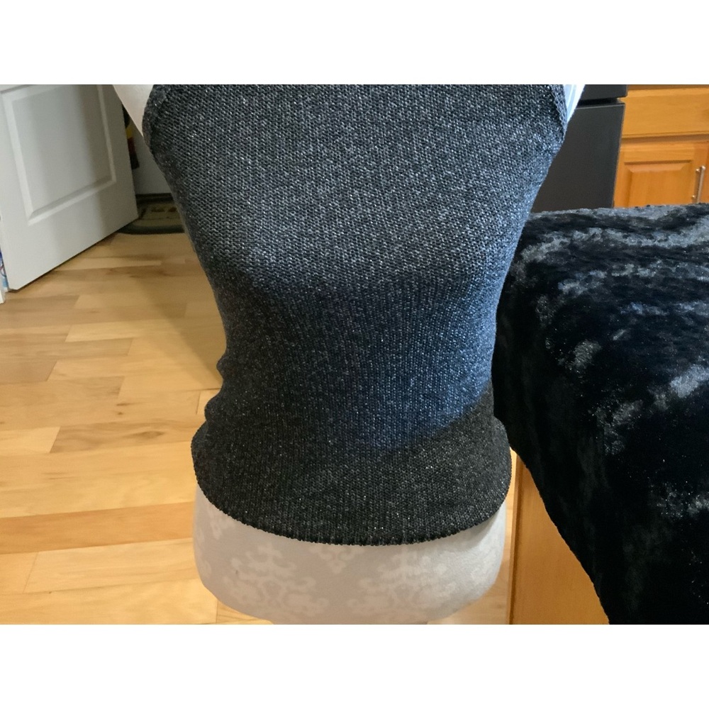 EMPORIO ARMANI BLACK V BACK SLEEVELESS TOP